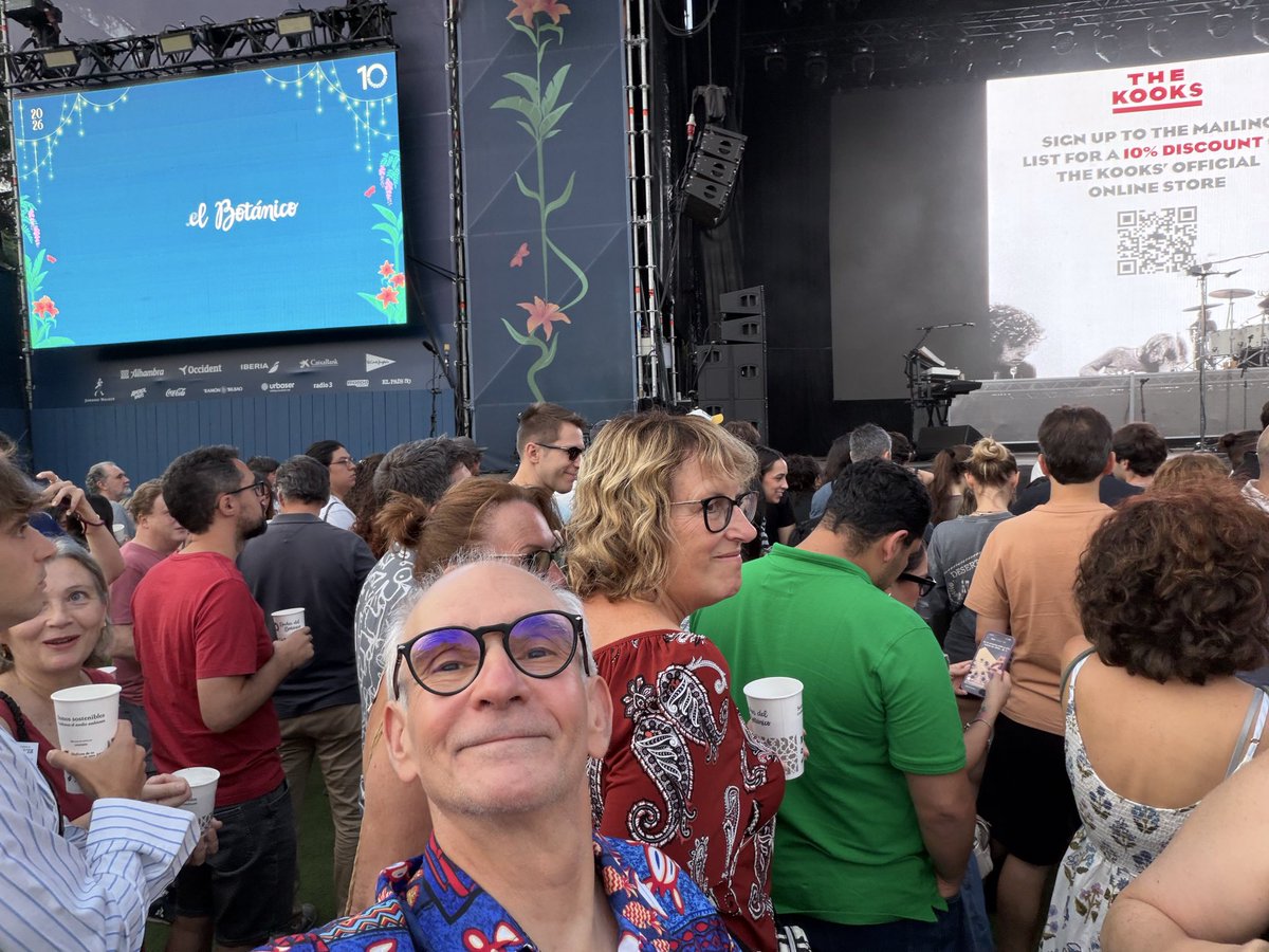 Gmfdsr's tweet photo. #GMFOnTour2026 #Show17 @nochesbotanico @thekooksmusic https://t.co/t8fzAMCnlI