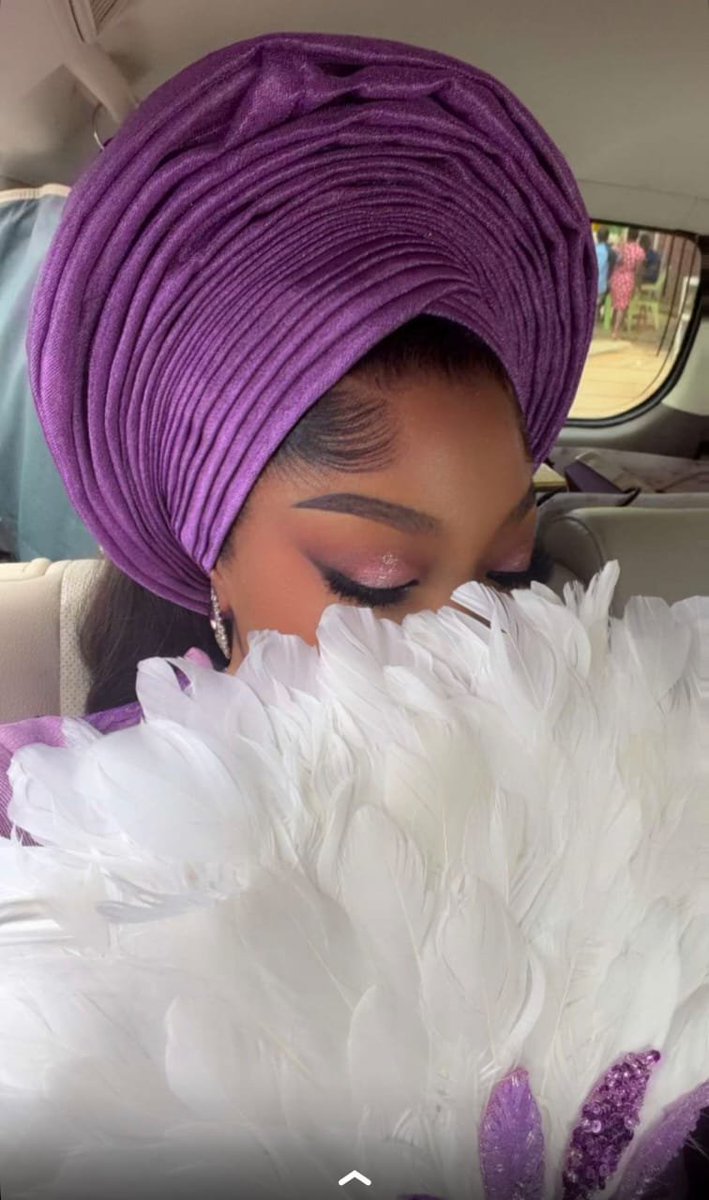 Zainab_Folasade's tweet photo. Quote with your favorite pictures of Mide https://t.co/Xw1eeSYW2l