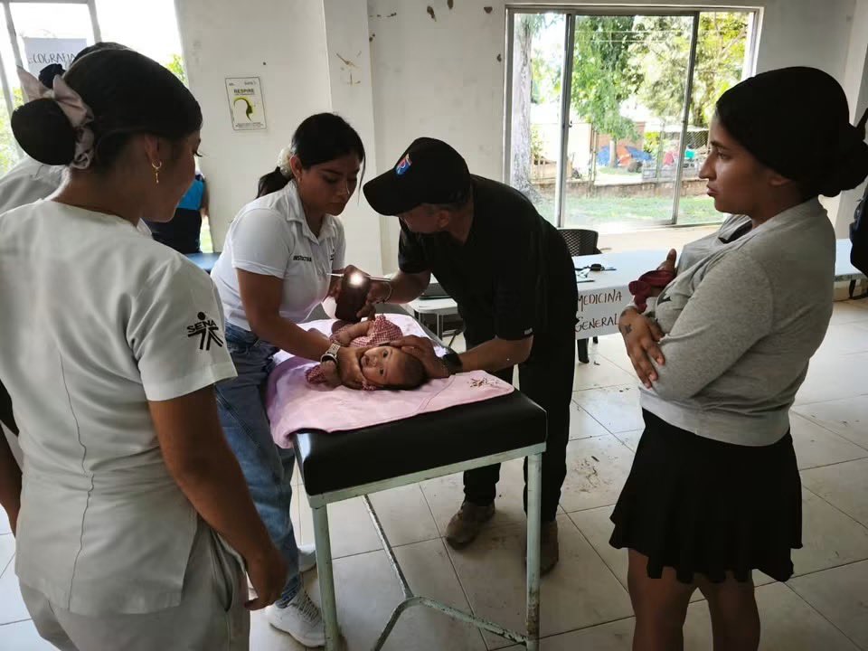 ReservaBr7's tweet photo. Los Profesionales Oficiales de Reserva del COAMI BR22 realizamos apoyo y gestión logística a la Jornada de Apoyo al Desarrollo - JAD en San José del Guaviare. https://t.co/76waYfnBy8