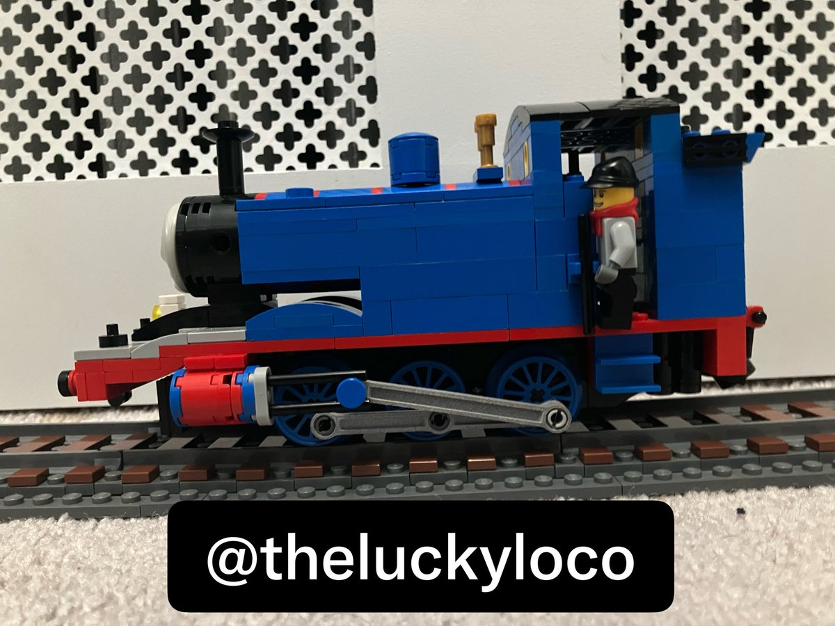 TheLuckyLoco tweet media