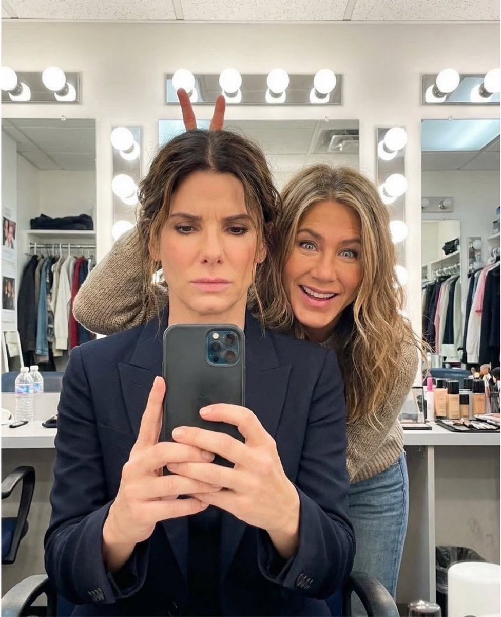 SandraBullthc9's tweet photo. Who is your favorite Jennifer or Sandra
@Sandra679943 https://t.co/mg0gBaCo25