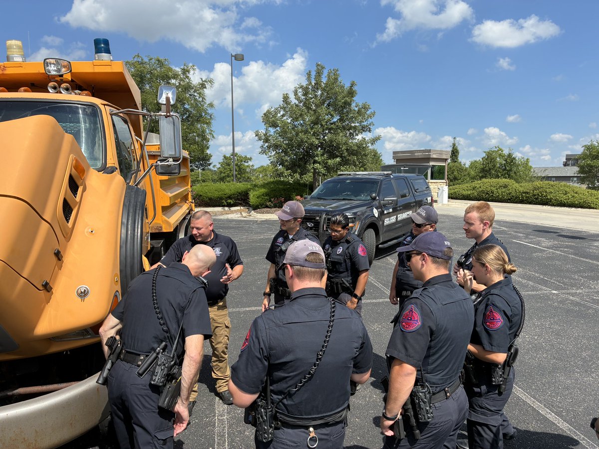 NEStatePatrol's tweet photo. NSP Carrier Enforcement helps train allied agencies from other states. 

Earlier this month, we were proud of have multiple states join our troopers at State Headquarters in Lincoln for a week of classroom and practical training. https://t.co/HNvKnyixVE