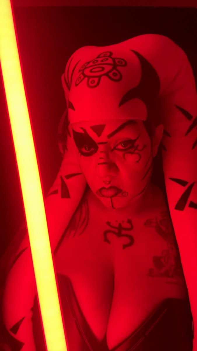 HexManiacKarina's tweet photo. This was my first trial of my Taina Talon makeup! I will be making some changes to certain details to ensure more Taino symbols. 
I have to cut down my Lekku to make sure it sits perfectly on my head and I have to decide what my chest markings will look like! https://t.co/nnf3OSCUVA
