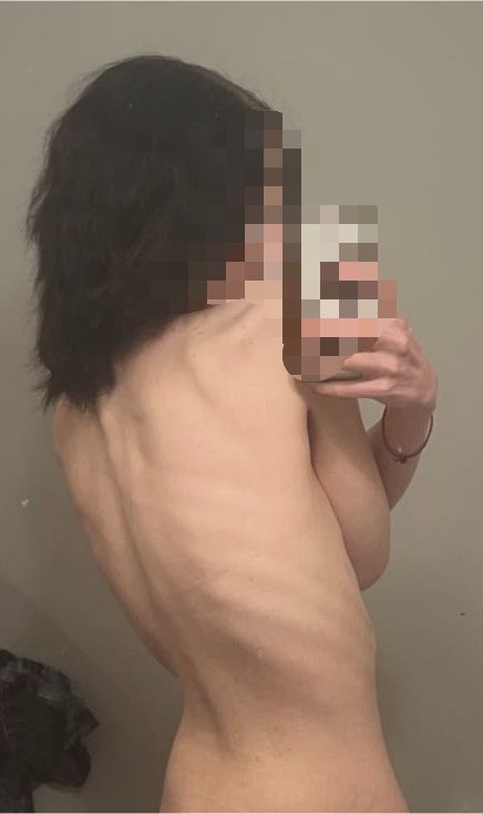 ponypuuke's tweet photo. feeling so fucking big and round today so posting bcs from a while ago to upset myself more yayy ! not my lw but i miss her regardless https://t.co/yBTZBsGVPs