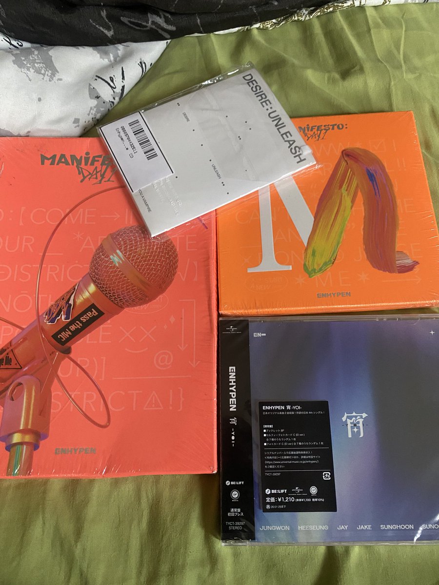 wonifiedfx's tweet photo. The albums arrived it took two days :) https://t.co/Ibvfs1gjNP