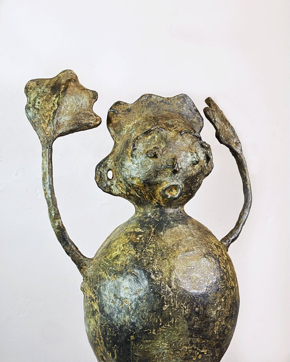 ArtedeOax's tweet photo. 𝗗𝗜𝗦𝗣𝗢𝗡𝗜𝗕𝗟𝗘
Niño Niña
Escultura de bronce
27 x 14 x 44 cm

Solo en la Galería Arte de Oaxaca ~
📍Murguía 105, Centro Histórico, Oaxaca de Juárez, 68000.

© 2026 Galería Arte de Oaxaca 

#GabrielMendoza #Art #Oaxaca #Escultura #Mexico #ArteContemporáneo #ArtCollector https://t.co/8FUALb4Llq