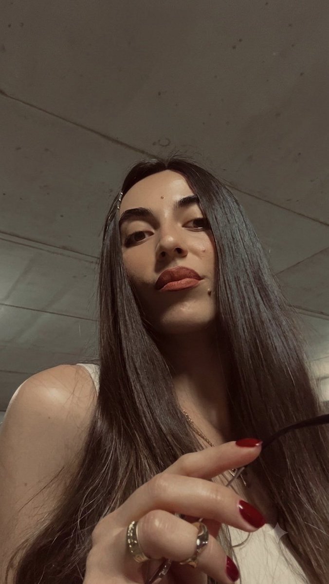 ket_ketik's tweet photo. Yeah, I am talking to you: if you have dreams, don't look at them as if they'll never come true. Follow those dreams, set a goal, fight to achieve it, and make that dream a reality✨ https://t.co/fddXacpFoB