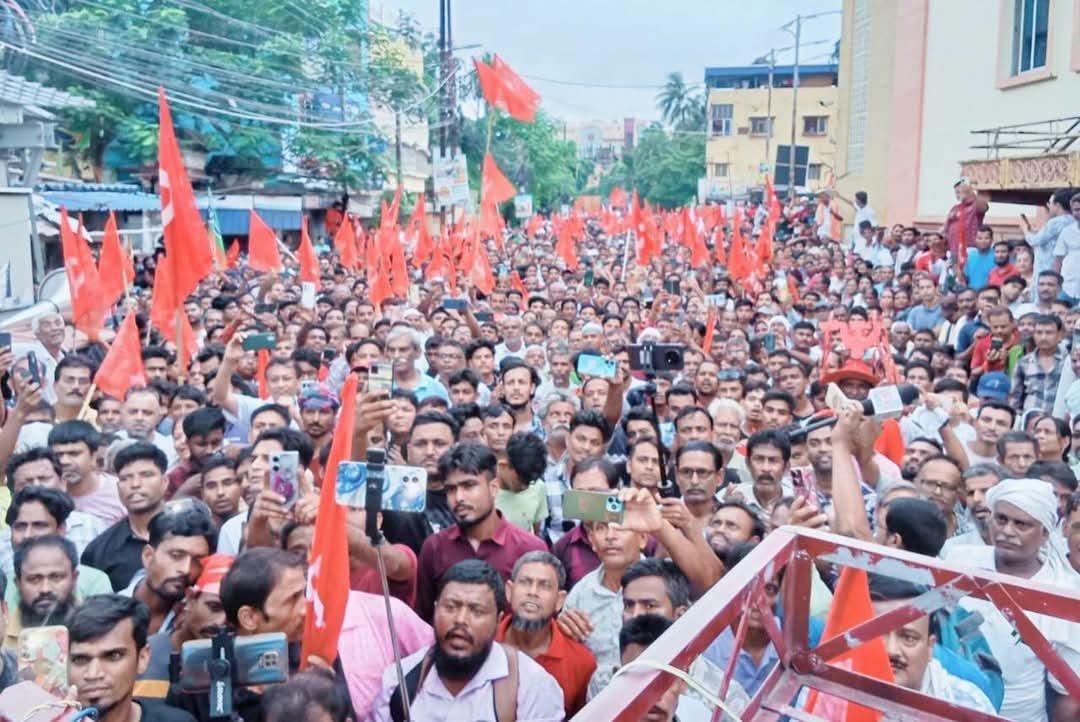 ComSoumyaB's tweet photo. প্রতিবাদীকে আটকে প্রতিবাদ ঠেকানো যায়না... দেখিয়ে দিলো বারুইপুর।।

কমরেড লাহেক আলি-র নিঃশর্ত মুক্তি চাই। https://t.co/1toGogFARR