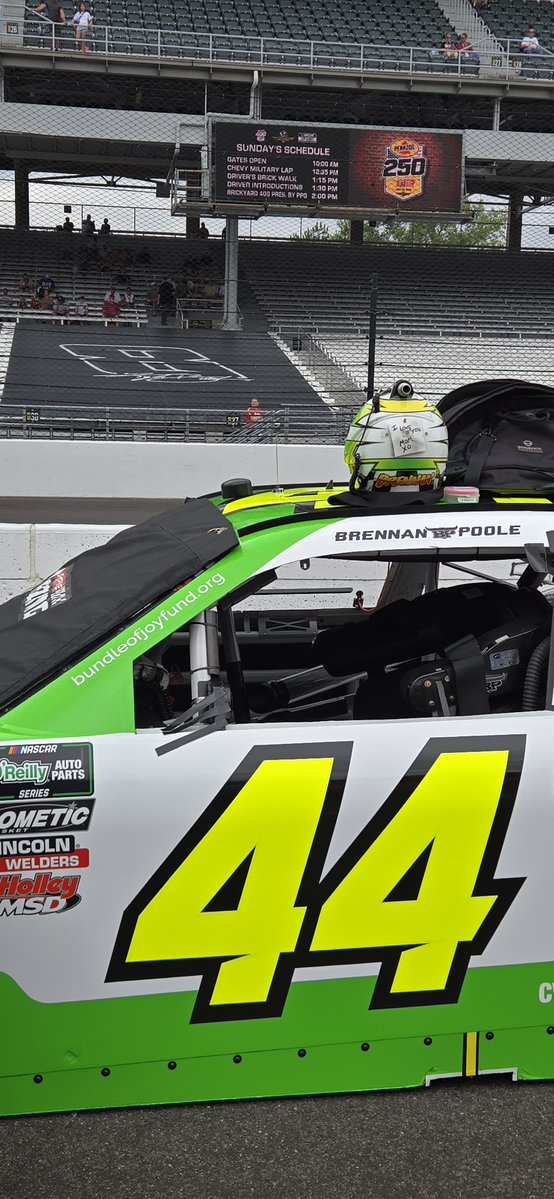 STaranto92's tweet photo. Look where the Bundle of Joy Fund car ended up on the grid. https://t.co/ROp4EGSGk4