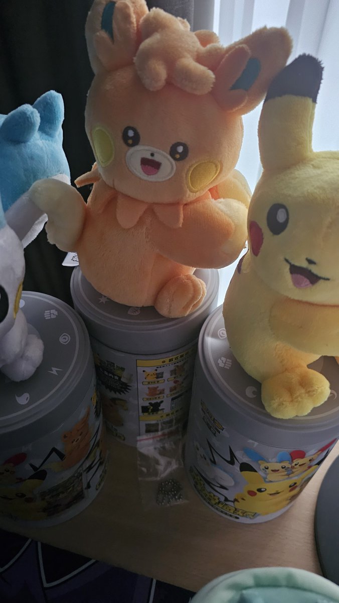 midnightpullsjp's tweet photo. Ah yes, my new friends, so cozy 🥰

Curious to see who their final friend becomes tomorrow! https://t.co/QADRh9TEzZ
