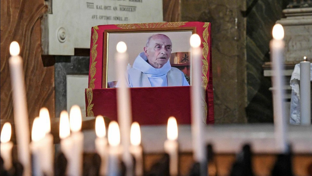 ChLECHEVALIER's tweet photo. Il y a dix ans, ce sont deux musulmans qui ont ÉGORGÉ, en pleine messe, le Père Hamel :

   - Adel Kermiche
   - Abdel Malik Nabil Petitjean

Deux musulmans. Point.
Comme le tunisien de l'attentat de Nice, sur la promade des Anglais !
Comme, comme, comme...

Écoutez les médias et #France_2 tenter de le faire oublier...