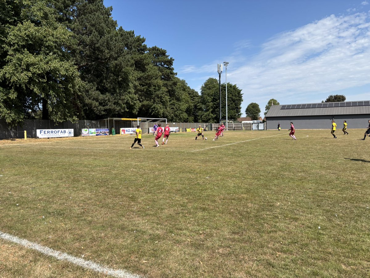 ThundersleyPhil's tweet photo. Saturday 25th July 2026
@Holbeach_UtdFC 3 @Longmelfordfc 2
@ThurlowNunnL Division One North 
Carters Park
Attendance: 75
Ground #613

Entertaining match to start my 61st season watching football, the setup at Holbeach is very good for level 6. https://t.co/nTgqoMlH8V