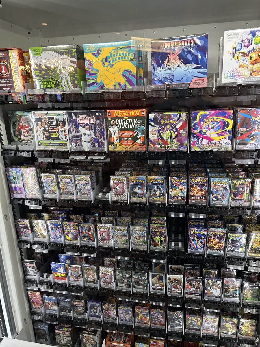 anaang2002's tweet photo. @BlackJack_calls look at these prices in Vegas at a Vending machine 🤯 https://t.co/KDvfOyMHA6