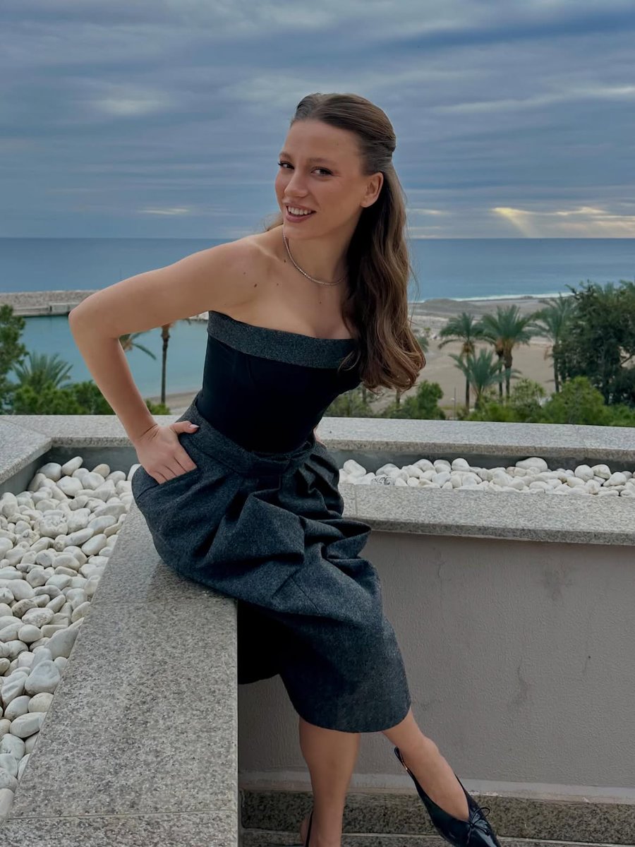 onedio's tweet photo. Kaya Çilingiroğlu, Türkiye'nin en güzel 3 kadınını sıraladı:

📌 Serenay Sarıkaya
📌 Aslı Başar
📌 Didem Soydan https://t.co/ONgab1bQwp