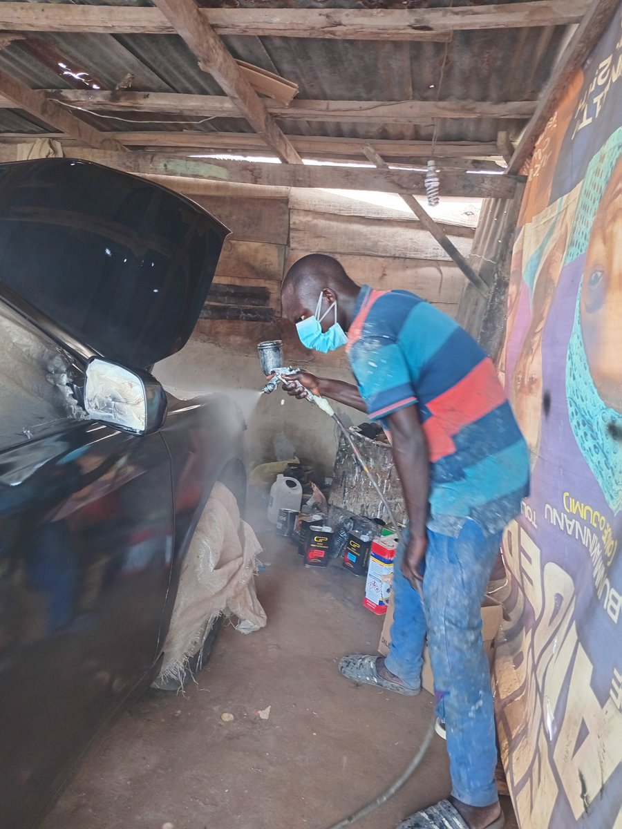 The_spray_guy's tweet photo. Good evening Twitter family ♥️, painting car Is what I do effortlessly kindly patronize me 🙏 ☺️ https://t.co/0apAjOtOrW