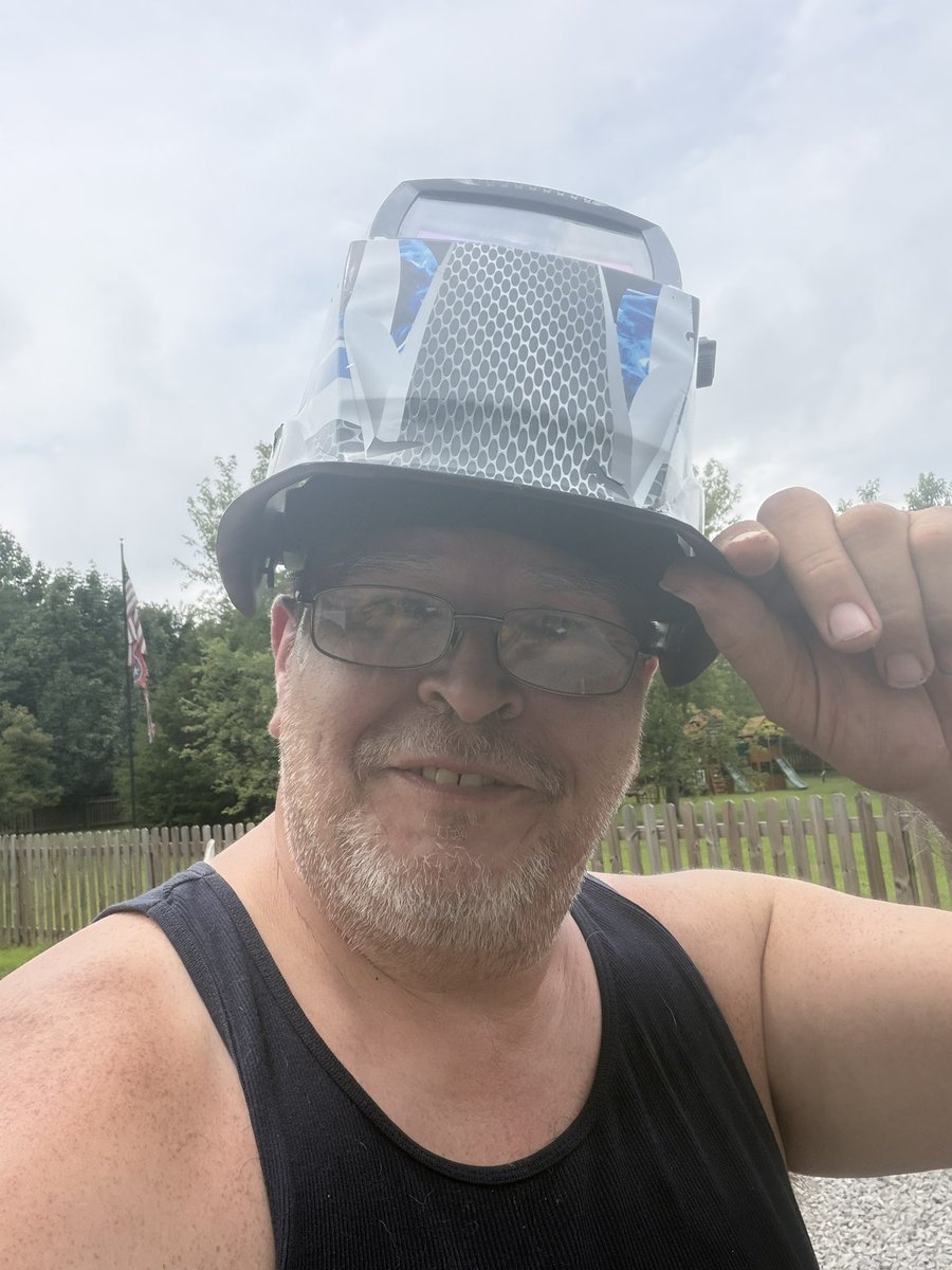 ivebeenhere2's tweet photo. Big Ass Winch? Check!
Finished welding this bad boy on my trailer!! https://t.co/iPYukeC3wX