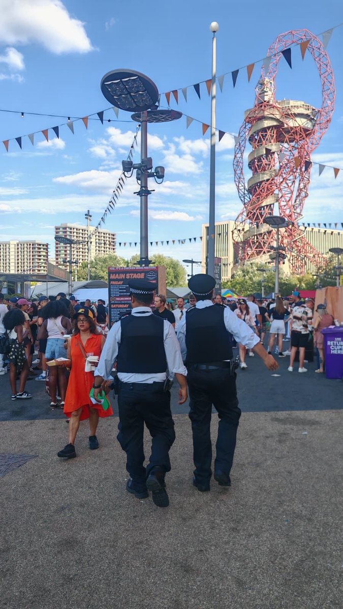 MPSSpecials's tweet photo. Specials from the North East supporting a fantastic public event at London Stadium, Newham! 🙌 A great opportunity to connect, engage and build positive relationships with the community. 🤝🚔 thank you team !#Engagement #CommunityEngagement #LondonStadium #Newham https://t.co/6d6XbyaTj0