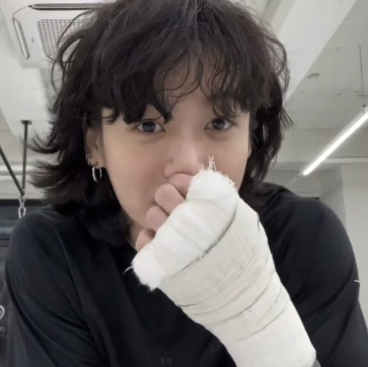 ltbtaewall's tweet photo. ya ben bu jungkooku cok ozledim
geri don mi amour…. https://t.co/ZIdZ1soTsG