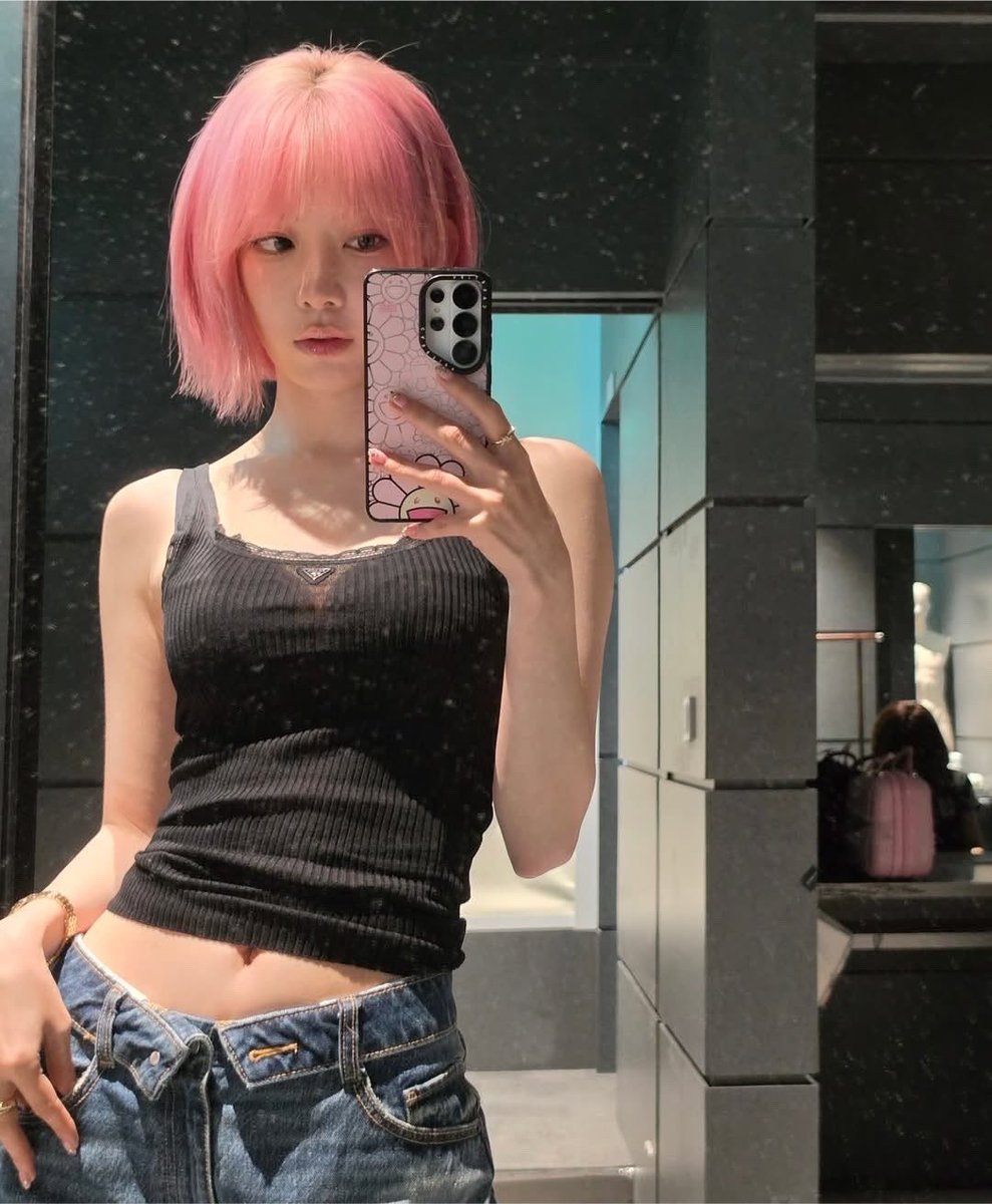 sakurathinkr's tweet photo. 🧎🏻‍♀️ https://t.co/KH6ZFGvZSo