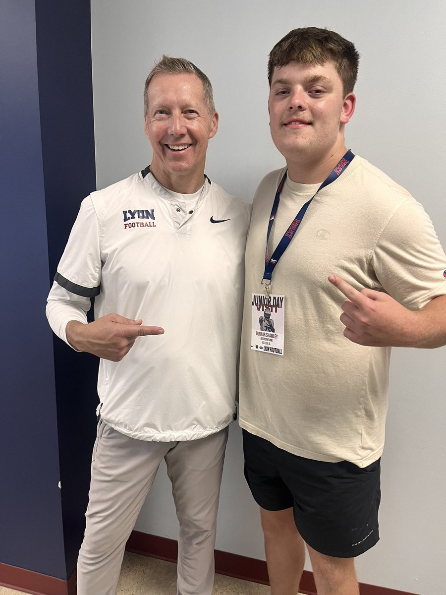 Gunnarshawley53's tweet photo. Thank you @CoachPaider for the junior day invite I had a great time and thank you for the hospitality that you and your staff showed me. Can’t wait to get back up here!
#LyonsFB
#GoScots

@CoachJ5McCarthy @Brooks_LionsFB @HallTechSports1 @BamaPrepsFB @recruitBROOKS @Alabama_Varsity @AL4afootball @LyonScotsFB @LyonHBC