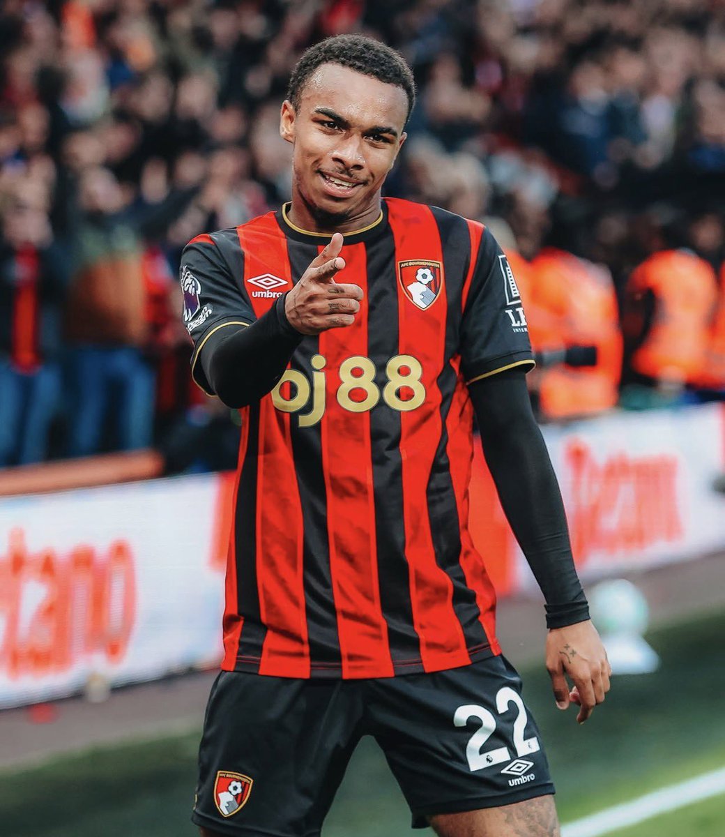 ManagingBarca's tweet photo. 🚨🚨| BREAKING: Barcelona have REVIVED their interest in Eli Junior Kroupi and will PUSH to sign the Bournemouth striker! 

[@sport] 🔵🔴☎️🇫🇷 https://t.co/Bbtb7sY5hU