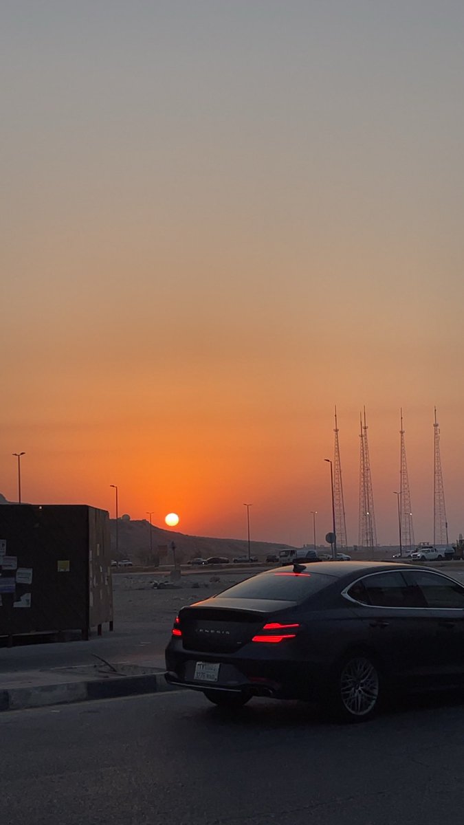 rhwmt6's tweet photo. الأقدار المتأخرة تأتي بشكل أجمل 
مما يتمناه المرء طوال حياته♥️
#مساء_الخير_والسعادة https://t.co/cLUATTx5lp