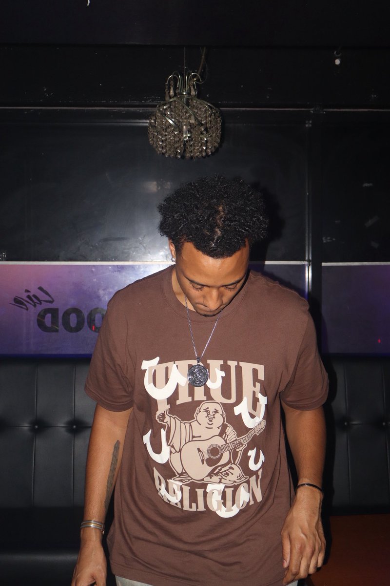 Kid_ProdigyC's tweet photo. had to switch up my approach♟️
#undergroundartist #hiphopmusic https://t.co/5j8daGwT9u
