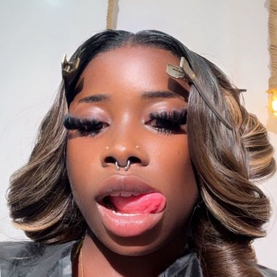 Ladyjaybby's tweet photo. #NewProfilePic https://t.co/94CRp60707