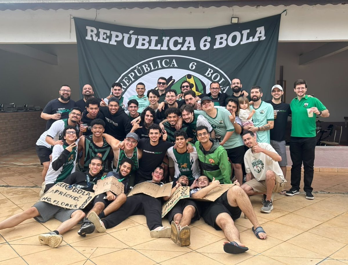 arthvrtutu's tweet photo. oficial 6 bola day https://t.co/IGl4av8oHP