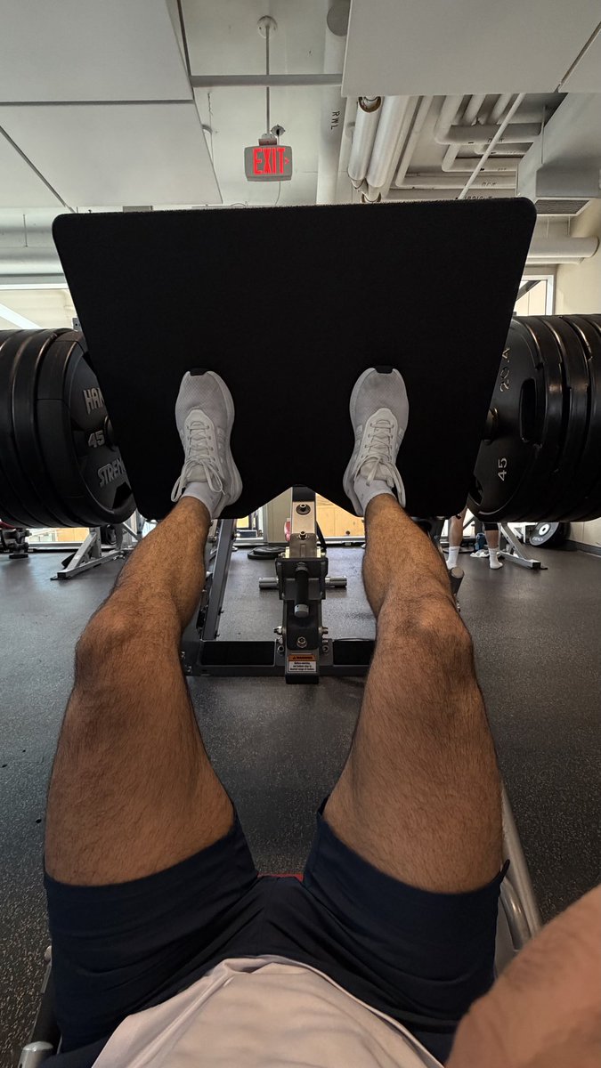 Assemwt's tweet photo. Home/gym 😈😈 https://t.co/NNFWPBPuvh