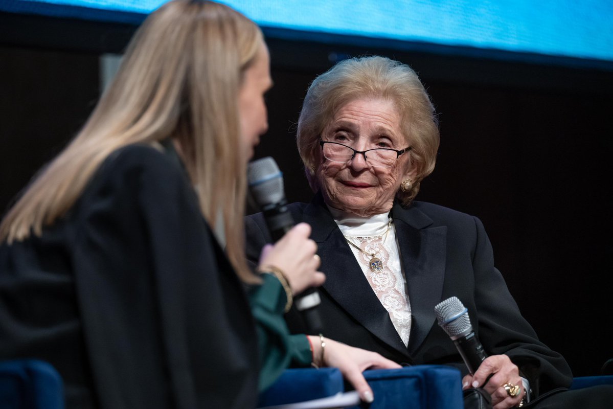 AuschwitzMuseum's tweet photo. 25 July 1931 | Czech Jewish woman, Rosalie Simon, was born in Kriva Velka.

In May 1944, she was deported to #Auschwitz. Her father, mother, and brother were murdered in gas chambers. Rosalie survived. https://t.co/G3Gv8IvvgR
