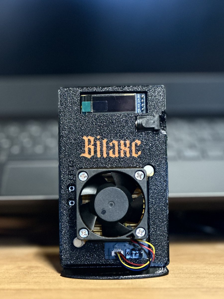 Tech_Examiner's tweet photo. Just received the Bitaxe Gamma that I won! BIG thank you to @SoloPoolBTC @BasicMining

#OrangePill #FixTheMoney #HODL #Decentralization #LaserEyes #DiamondHands #SoloMining #Bitaxe #HomeMining #Bitcoin #CryptoLife #BTC #BTCminer #BitcoinMiner #RunANode #Satoshi #BitcoinMaximalist https://t.co/w8CTJg5UYK
