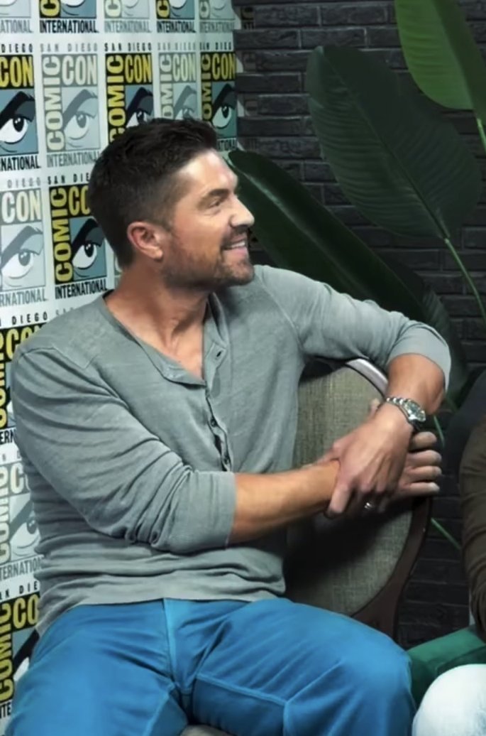 roguebradfxrd's tweet photo. ERIC WINTER YOU'LL BE THE DEATH OF ME. 

THAT BEARD HOLY FUCK https://t.co/Bfu41ISFoV