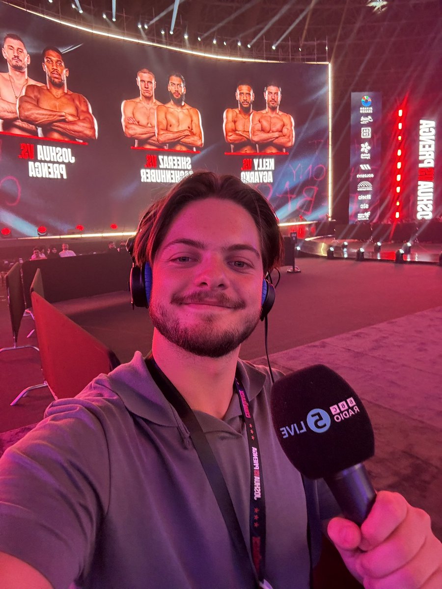 CharIieParsons's tweet photo. Reporting from ringside here in Jeddah Saudi Arabia for @5liveSport alongside the fantastic @bigdaddybunce &amp; @TashaJonas 🎤 https://t.co/KwwRdV7iSB