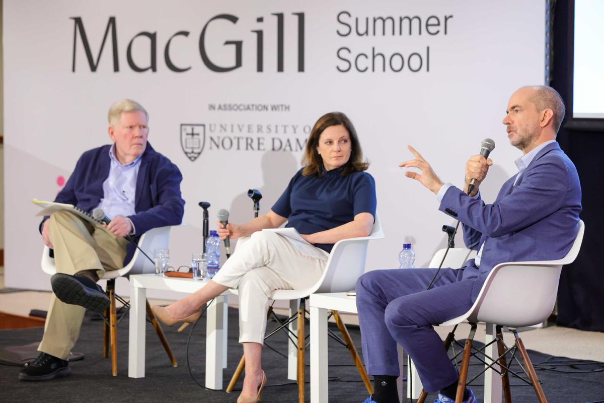 NDIrishStudies's tweet photo. Prof Bob schmuhl @notredame @suzannelynch1 of @bloomberg and @nialstanage of @thehill speaking about US mid-term elections at @macgillsummerschool https://t.co/4oMXaQ7u2e