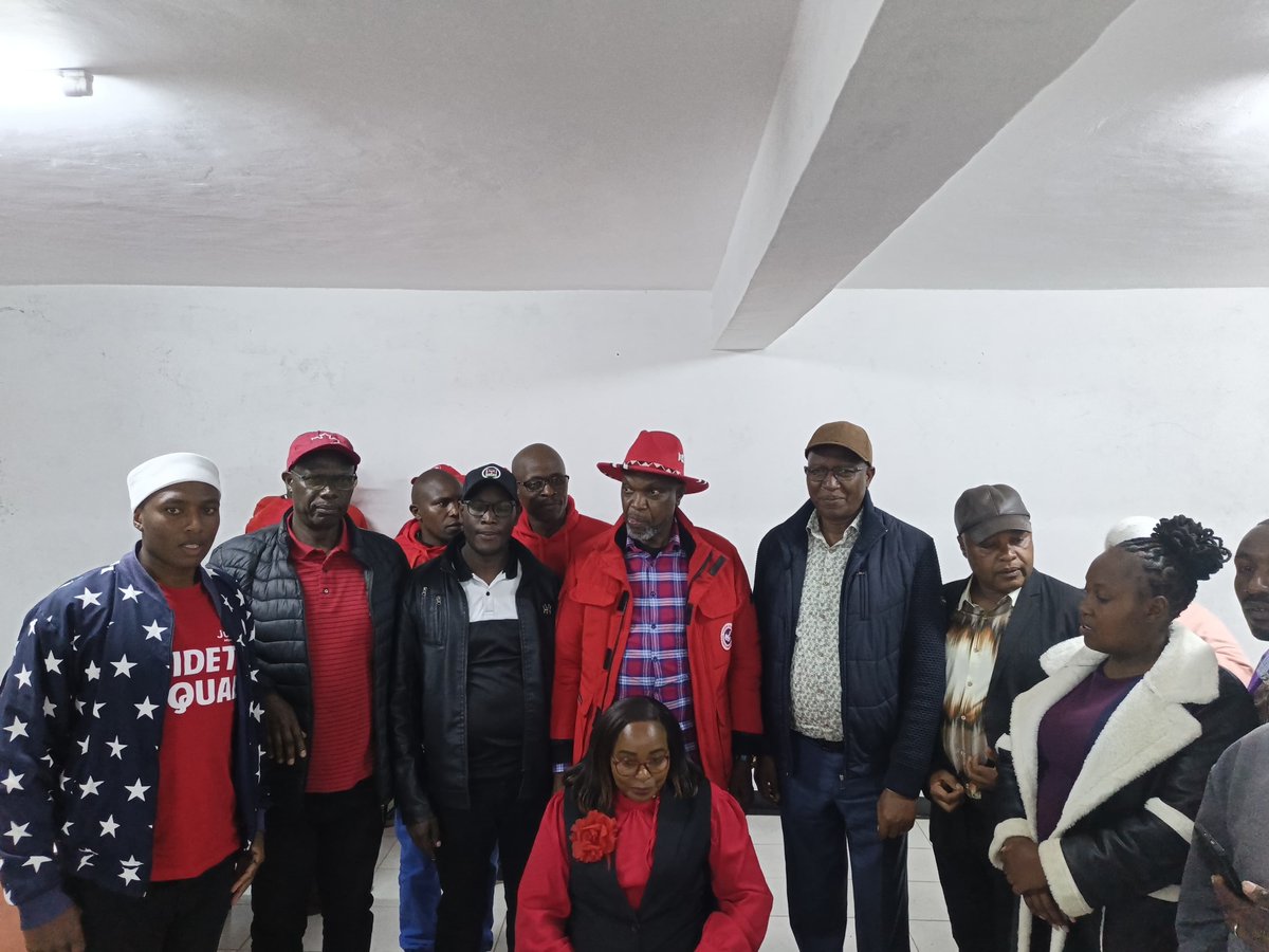 CarlpetersW's tweet photo. Today, the Ndaragwa Jubilee Command Center hosted a delegation of Jubilee Party aspirants from Laikipia County, bringing together candidates for the positions of Senator, Woman Representative, Member of Parliament, and Member of County Assembly for a consultative engagement . https://t.co/Rmh2Z8WutR