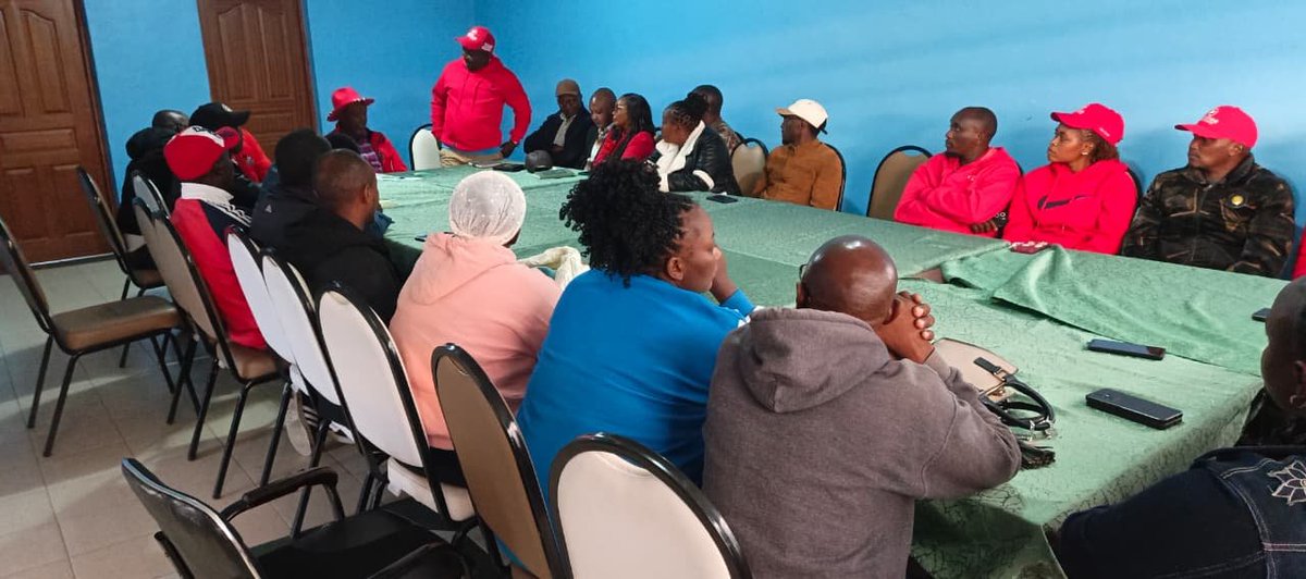 CarlpetersW's tweet photo. Today, the Ndaragwa Jubilee Command Center hosted a delegation of Jubilee Party aspirants from Laikipia County, bringing together candidates for the positions of Senator, Woman Representative, Member of Parliament, and Member of County Assembly for a consultative engagement . https://t.co/Rmh2Z8WutR