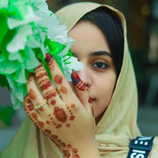 kakaramm's tweet photo. لكل امرأة موريتانية بصمة تجعلها مميزة بطريقتها الخاصة 🌺 https://t.co/PmPVdH5zAL