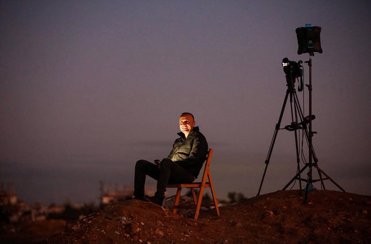 zaqouthisham1's tweet photo. And if they ask you about Gaza at night, tell them: there is darkness hiding destruction, and there are smiling faces to defeat the brokenness. https://t.co/2IZ0tEIOxw