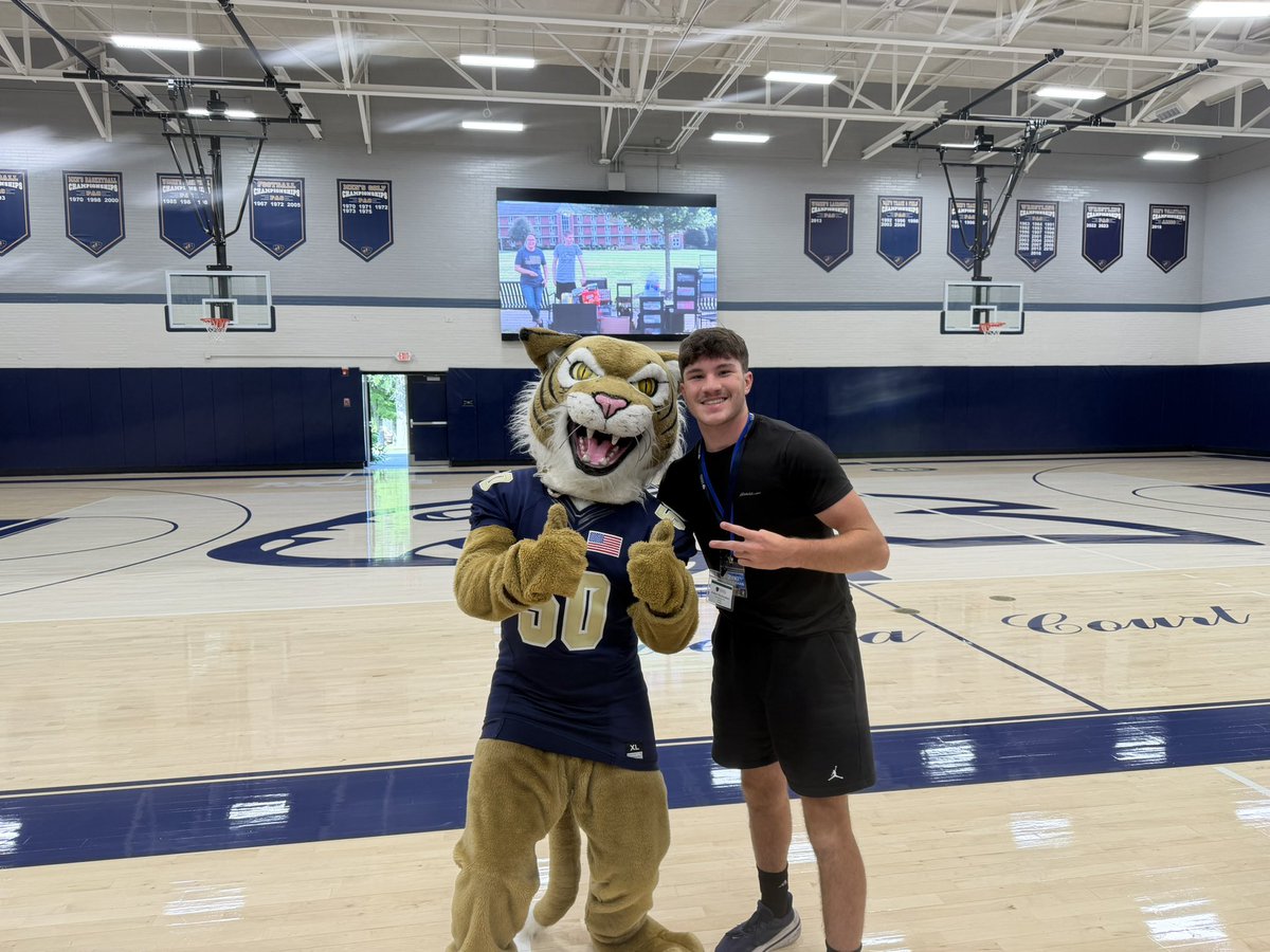 RMcC823's tweet photo. Had a great weekend @thielcollege with a tour on Friday and a football camp today! I will have film from camp posted later this evening. https://t.co/Bd6o0nQuKO