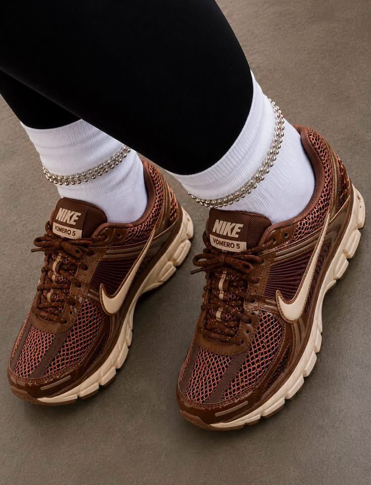 layxsnv's tweet photo. Nun Nike ate with this fall lineup 🔥🥥🍂🤎 https://t.co/W3OTPep893