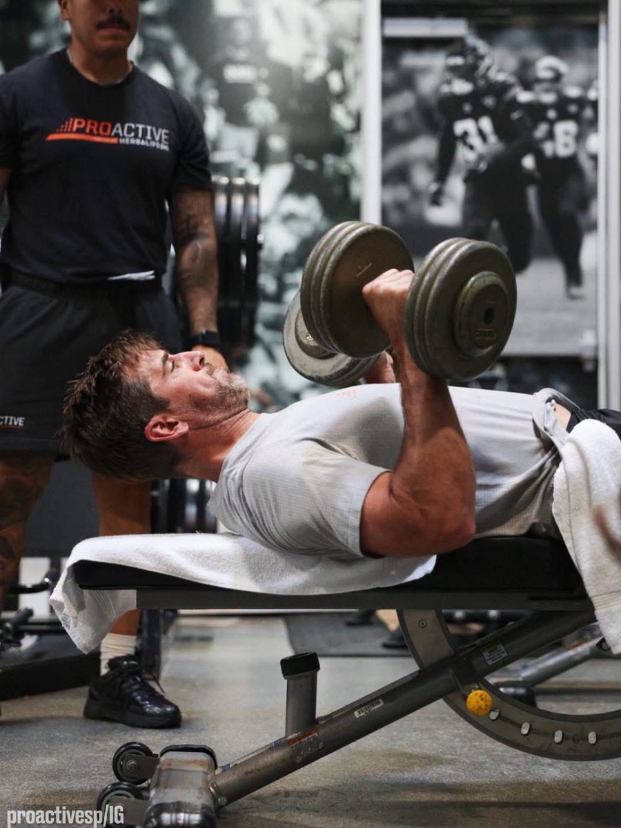 steelers's tweet photo. Still grinding 💪 https://t.co/zo8Z0hnwCl