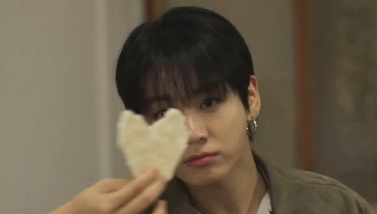 koogifs's tweet photo. 🥺 https://t.co/HFV2BZZjim