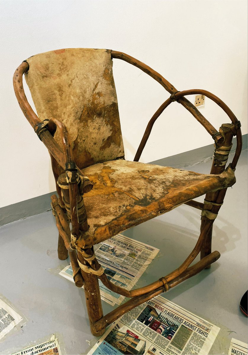 CoachRebeccaUG's tweet photo. “Tuula Tuwaye”—Sit &amp; We Converse. 

Art has a unique way of starting conversations that words alone often can’t. 

Amazing pieces shared during Kalule Herbert’s exhibition at @umojaart. Visit Uganda &amp; see for yourself 😁

#PearlOfAfrica
#exploreuganda    #UgandaCreativeArts https://t.co/9wZ9W1LXKd