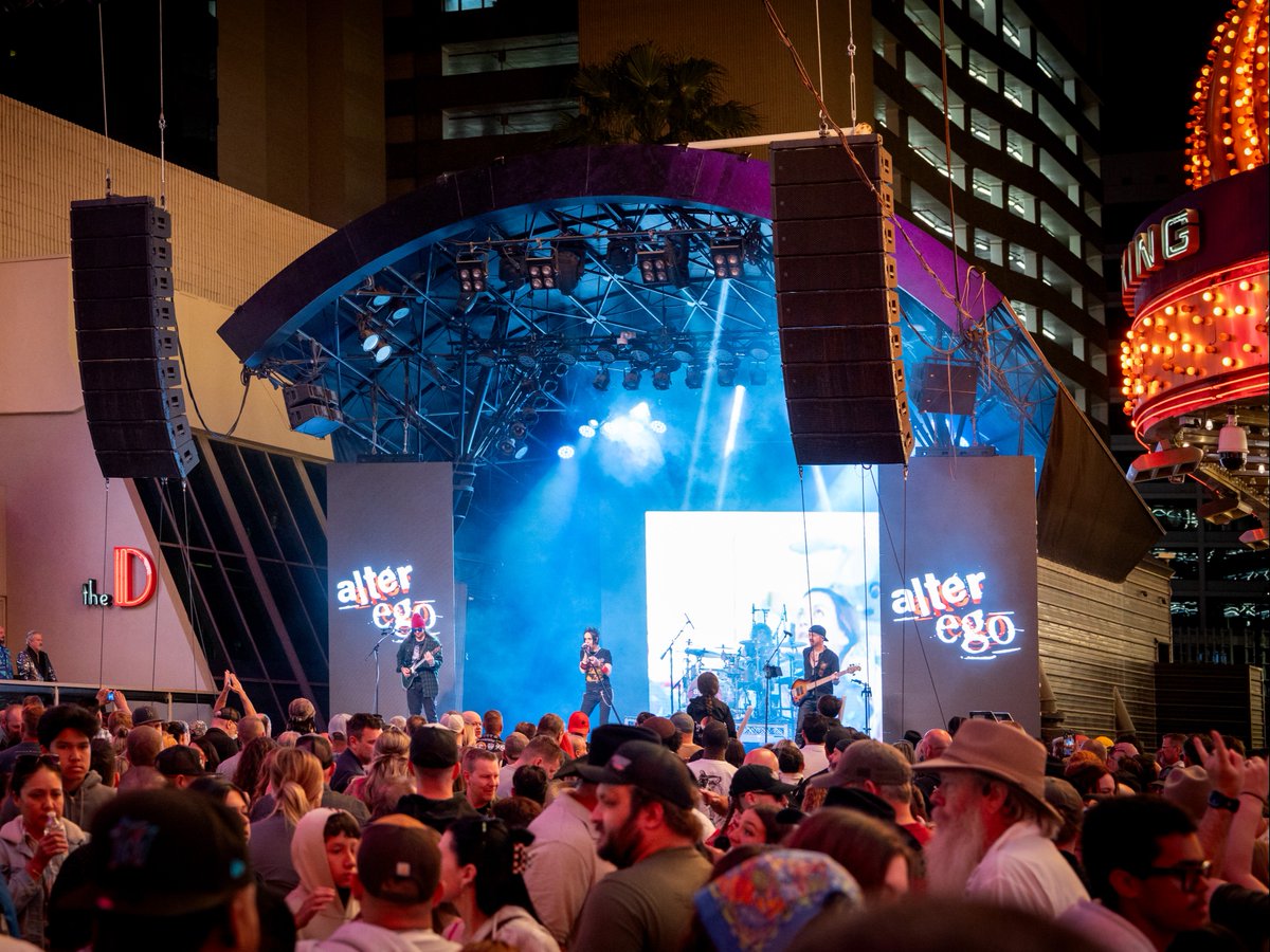 FSELV's tweet photo. Tonight we're partying like it's 1999, see ya there!

Hit the link to run it back https://t.co/9JFtIwvbFa https://t.co/v9VKnBoU0n