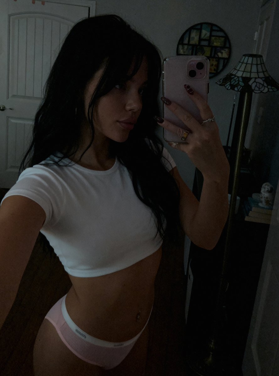 papisuav's tweet photo. buzzin n bored rn, find me on Tele: jolynelongley https://t.co/8yiUSAfuqd