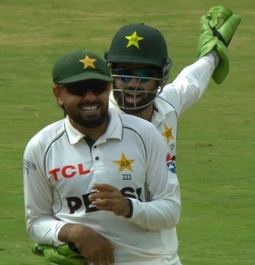 pctcore's tweet photo. How much I was waiting for this 🥹🤍 !
My RizBar 😭 

#pct #pcb #cricket #pakistan #pakistancricket #babarazam #rizwan #rizbar #trending https://t.co/GwfxxbdsAw
