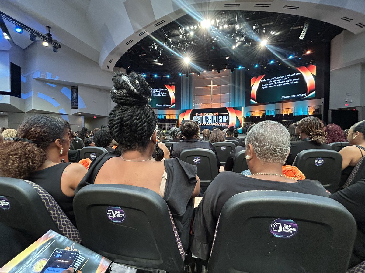 ddstarrr's tweet photo. We graduated from the “Sisters for Your Journey” Bible study class at @FBCG International today! It was a 9 month class. Yessssss!!! Congrats to all of the groups that graduated today. https://t.co/YTDhw6dRqM