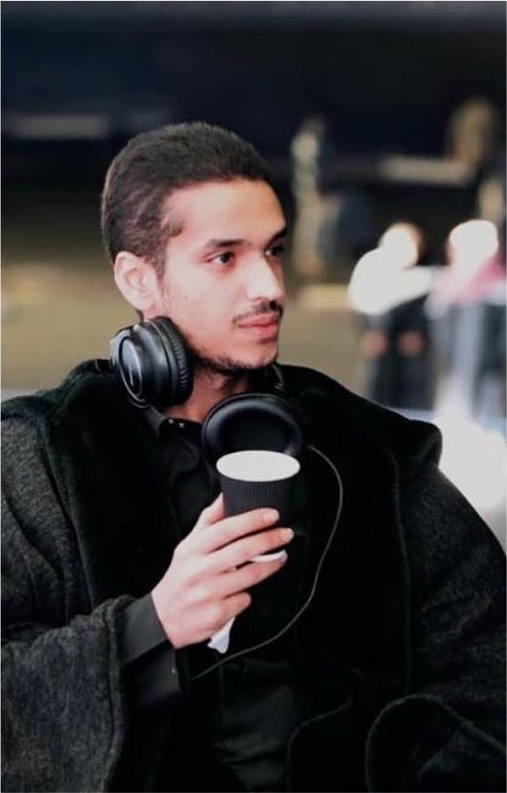 YBA_1S's tweet photo. يا بعد كل الأوادم شالسواة
كن ما غيرك بهالدنيا بشر
يا بعد هالمقبلات المدبرات
انت في عيني كذا بالمختصر ❤️

@YasserBuali !! 🎼🎼🎼
#ياسر_بوعلي https://t.co/D0C9gP0L1E