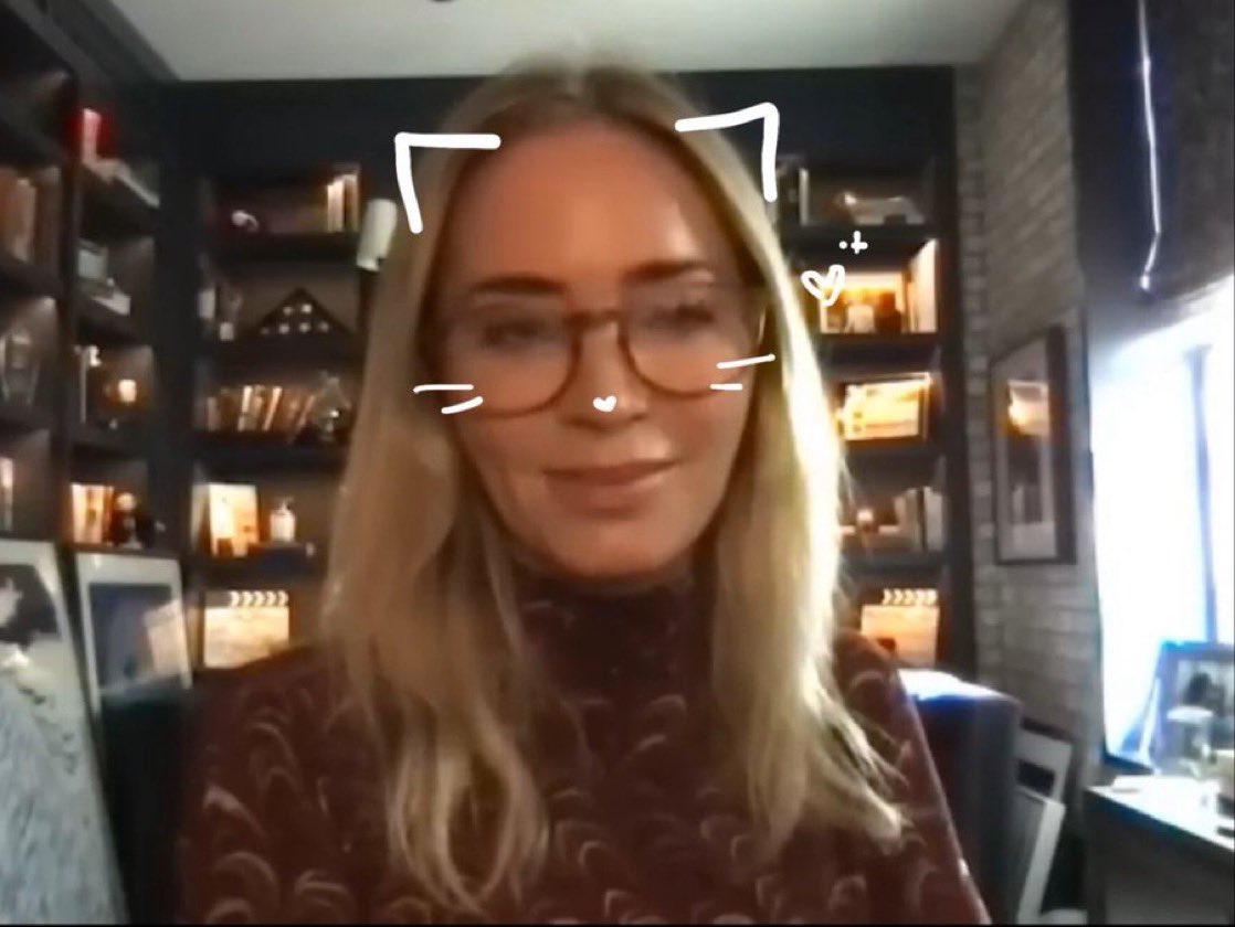 ru7ned's tweet photo. what emily blunt movie should i watch rn as i edit. pls give me ideas bc i can’t decide and i miss our girl https://t.co/RJTpB8dmot
